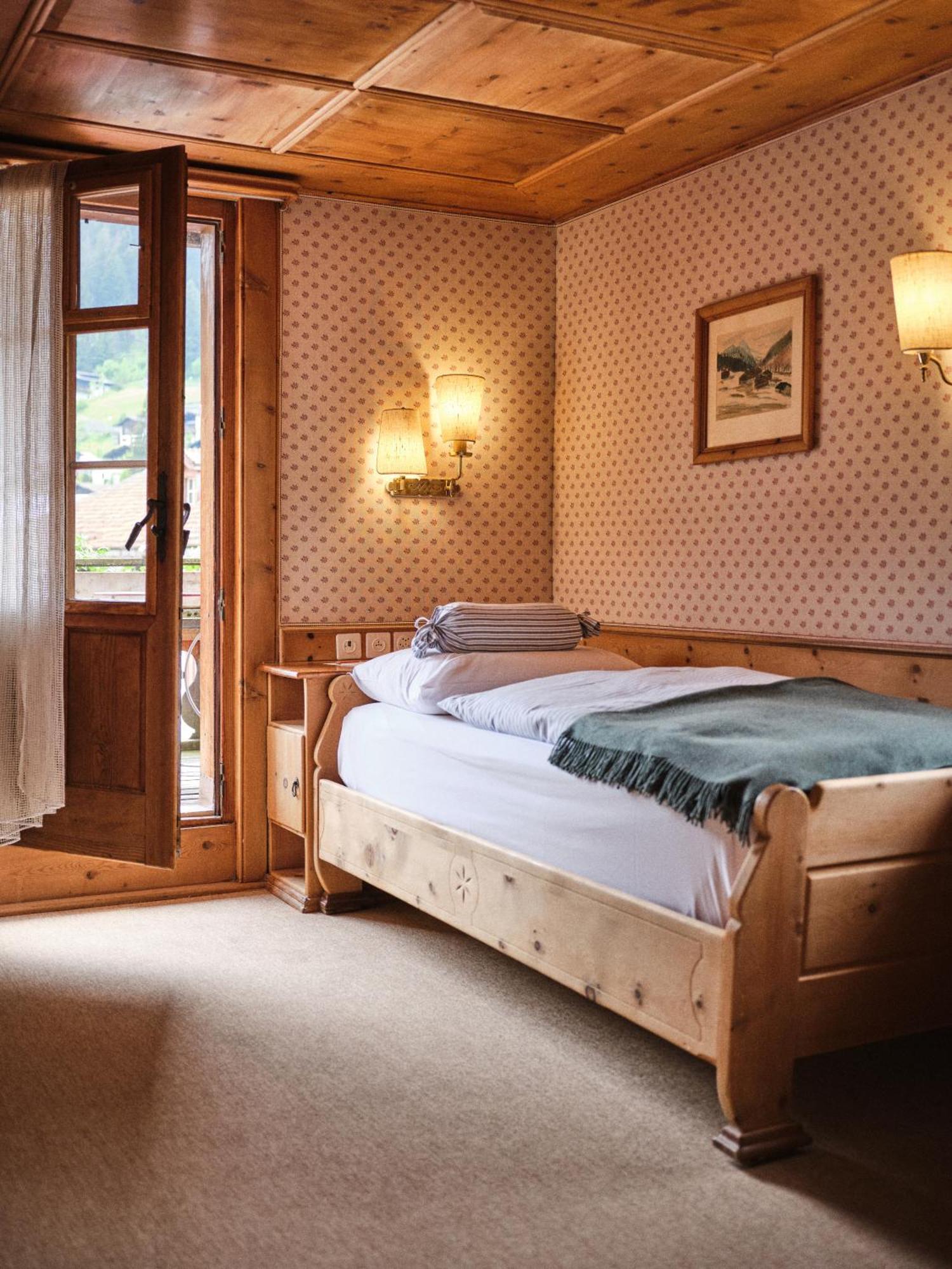 Hotel Chesa Grischuna Klosters-Serneus Extérieur photo