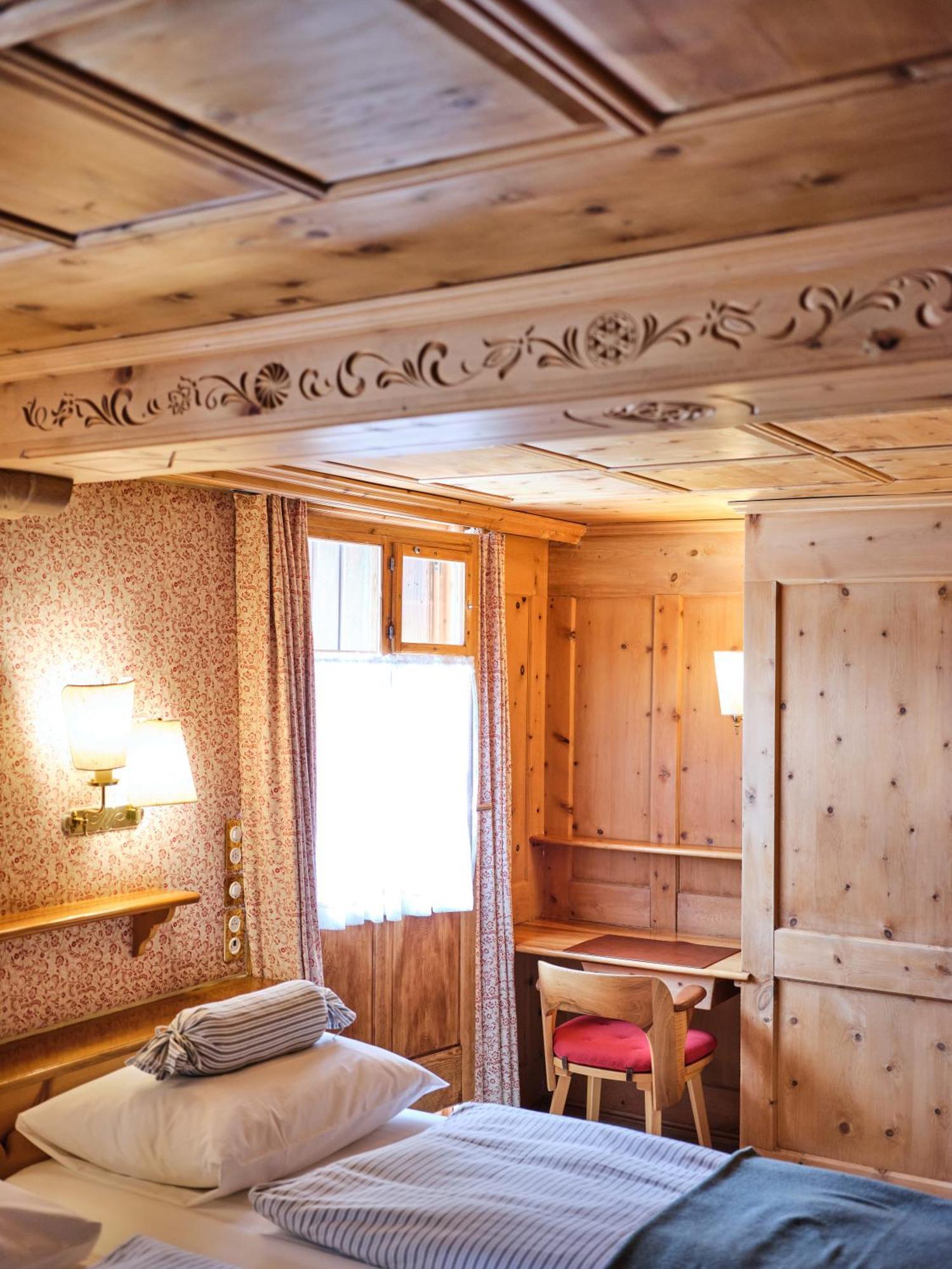 Hotel Chesa Grischuna Klosters-Serneus Extérieur photo